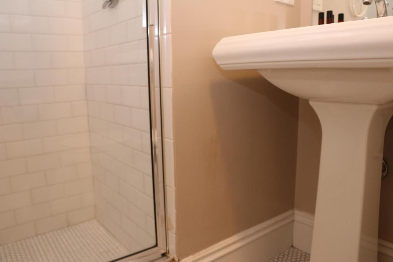Stylish Downtown Studio In The South End, C. Ave #1 Boston Kültér fotó