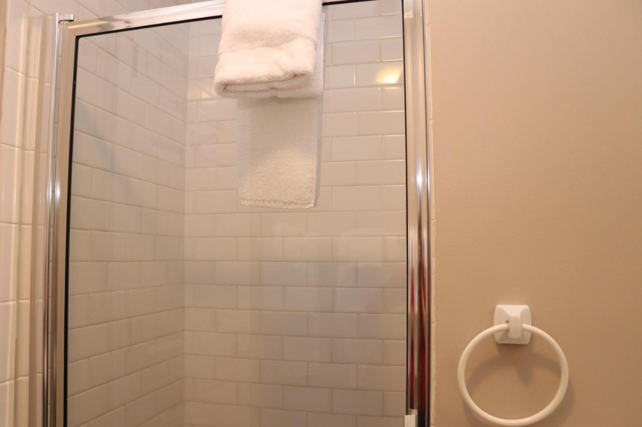 Stylish Downtown Studio In The South End, C. Ave #1 Boston Kültér fotó